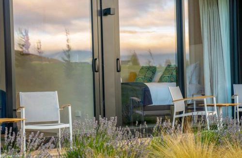 Kawarau Falls House | Kōhatu House - Jacks Point Remarkable Paradise