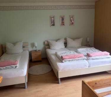 Krumhermsdorf Apartment | Komfortable Ferienwohnung in der Sächsischen Schweiz - mit Terrasse und Garten