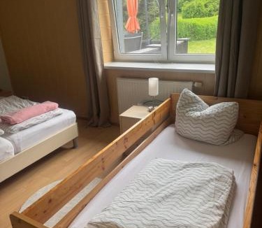 Krumhermsdorf Apartment | Komfortable Ferienwohnung in der Sächsischen Schweiz - mit Terrasse und Garten