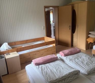 Krumhermsdorf Apartment | Komfortable Ferienwohnung in der Sächsischen Schweiz - mit Terrasse und Garten