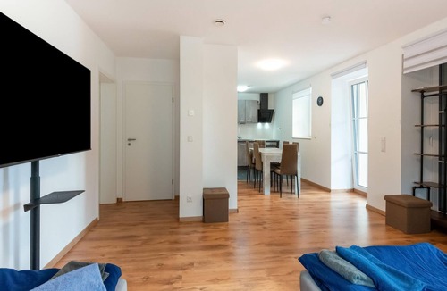 Haunsheim Apartment | Komplett ausgestattete Ferienwohnung mit Terrasse in idealer Lage