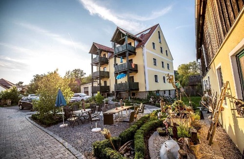 Schwarzach b. Nabburg Apartment | "Kräutergarten" vacation apartment on the first floor with balcony