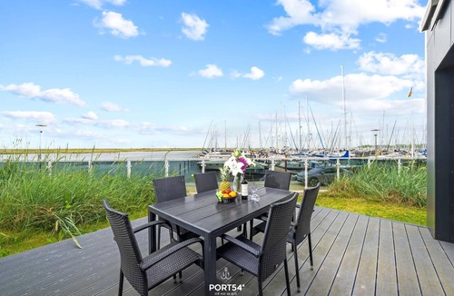 Wendtorf Apartment | Küstenbrise holiday flat in Marina Wendtorf with sea views & 159 m² for up to 12