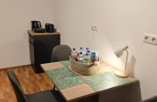 Luedenscheid Apartment | Lüdenscheid Work and Stay 3 Schlafzimmer 6 Betten Küche Bad Innenstadt