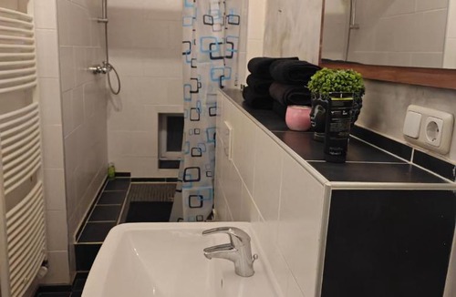 Luedenscheid Apartment | Lüdenscheid Work and Stay 3 Schlafzimmer 6 Betten Küche Bad Innenstadt