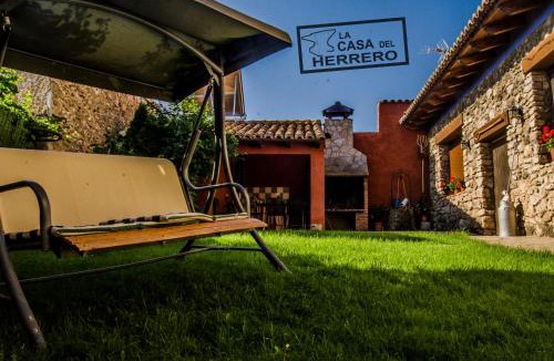 El Poyo del Cid House | La Casa del Herrero