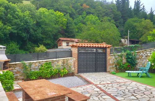 Barcena de Pie de Concha House | LA CASA DEL RÍO. Ideal for families with children and couples seeking tranquility