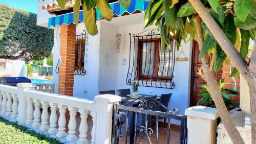 Els Poblets House | La Casita Denia, charming 2BR Townhouse with shared Pool, 1km to Beach