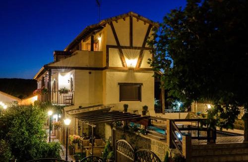 Colmenar del Arroyo Apartment | La Garrocha