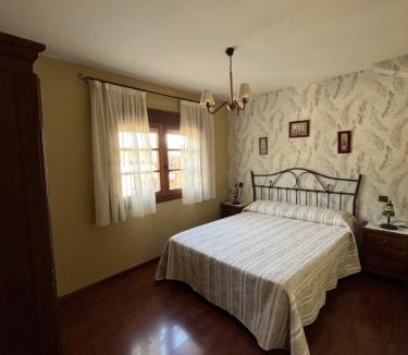 Colmenar del Arroyo Apartment | La Garrocha