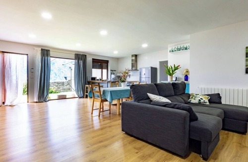 Fresnedilla House | La Isla by Interhome