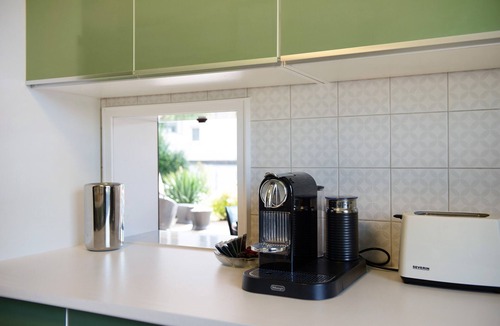 Immenstaad am Bodensee House | Lake Constance Bungalow – Apartment 'Bungalow' with Private Terrace, Shared Garden & Wi-Fi