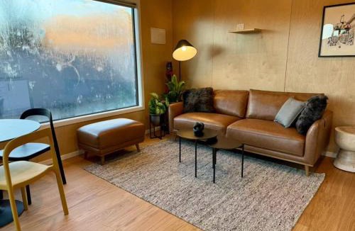 Fernhill House | Lake & Mountain Views with Spa & Home Cinema