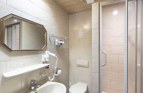 Schleching Hotel | Landgasthof Zur Post