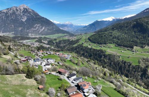 Arzl im Piztal Apartment | Landhaus Alpenzeit