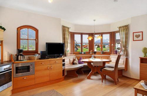 Wallgau Apartment | Landhaus Bergkulisse