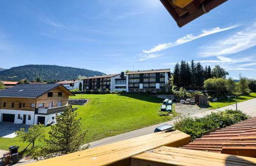 Steibis Apartment | Landhaus Steibis - FEWO 4 Gipfel