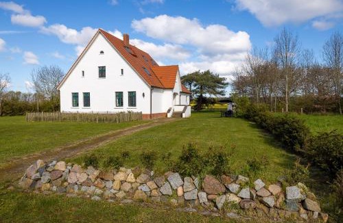 Ummanz Apartment | Landhaus Wusse Ferienwohnung Stralsund