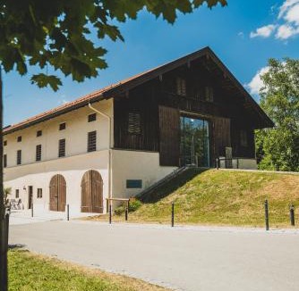 Pittenhart Hotel | LANDHOTEL ALTE ZOLLSTATION- Historical Building