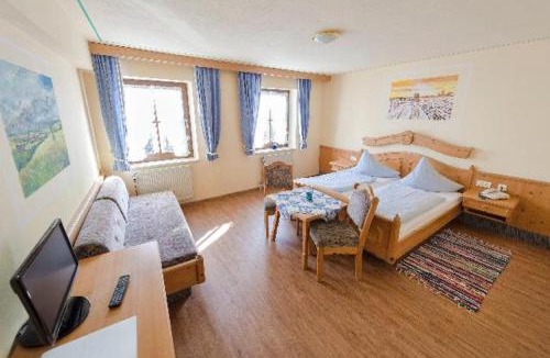 Haus im Wald Hotel | Landhotel Zum Jägerstöckl