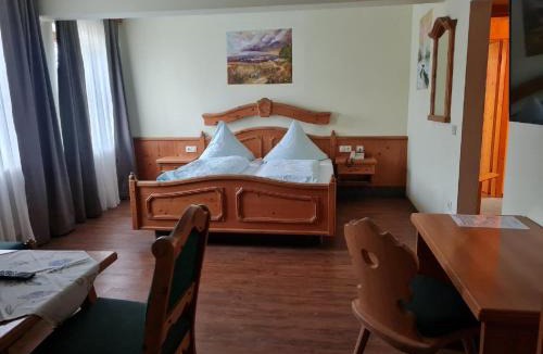 Haus im Wald Hotel | Landhotel Zum Jägerstöckl