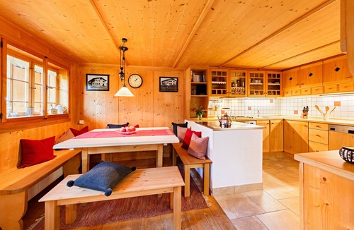 Niedersonthofen House | Landsitz Rocky Docky – Holiday Home with Sauna, Garden & Sleeping Pod