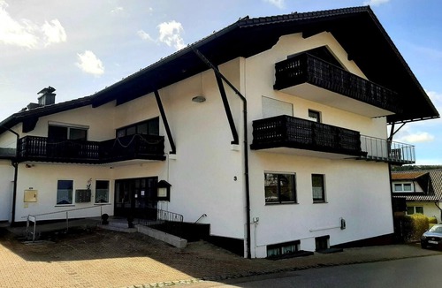 Frauenau Apartment | Large 1-room apartment with west-facing balcony and WiFi
