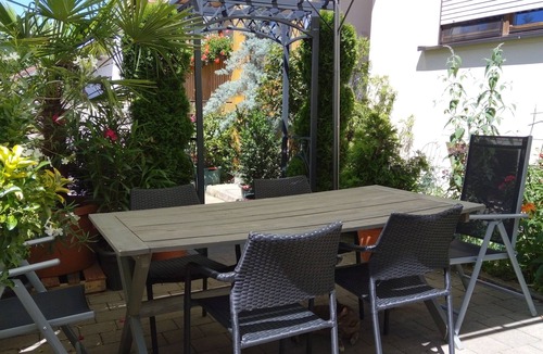 Ehingen a. Ries Apartment | Large apartment-own entrance-small courtyard garden