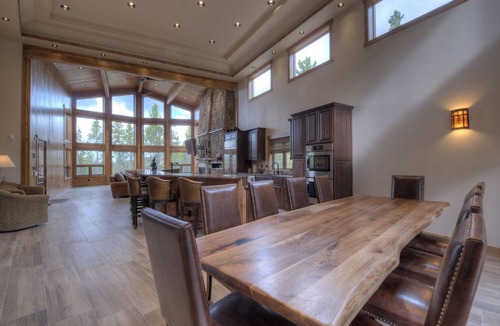 Garmisch-Partenkirchen House | Large Beautiful 3DG-Dofel with Panoramic Mountain View