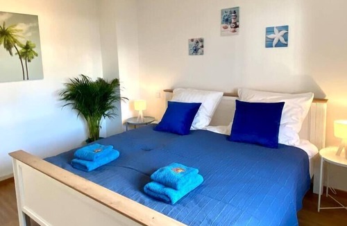 Lechhausen-Ost Apartment | ☆Large Double Apartment ☆ 3BR | Parking |10 Guests