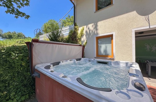 Prackenbach Apartment | Large flat with infrared sauna and whirlpool