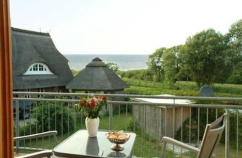 Boergerende-Rethwisch House | Large house with 3 apartments, sea view and garden