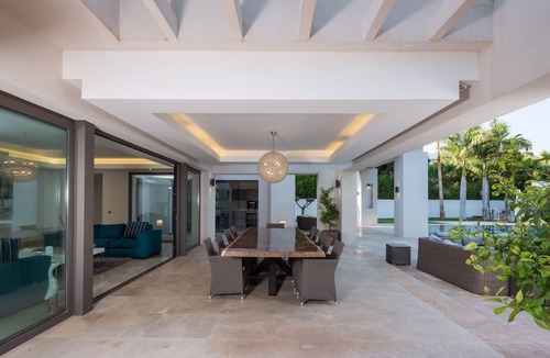 Guadalmina House | Large modern villa with fantastic pool and outside kitchen.