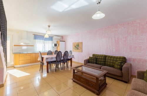 Burgohondo Resort | Las Gargantas de Gredos Holiday Complex with Pool and Mountain Views