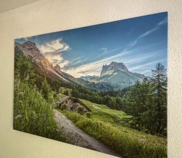 Landeck Apartment | Lechtaler Alpenblick Landeck - Privatzimmer & Ferienwohnung