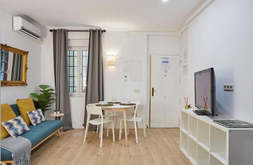 Malasana Apartment | LEEWAYS APARTMENT in SAN BERNARDO