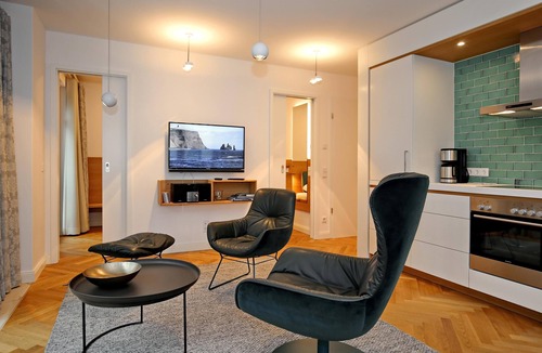 Heiligendamm Apartment | Linden-Palais apartment 28 - for 2 persons, south-facing balcony & only 50 m to the beach