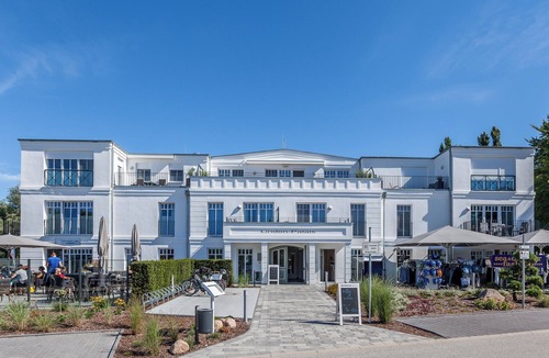 Heiligendamm Apartment | Linden-Palais apartment 28 - for 2 persons, south-facing balcony & only 50 m to the beach