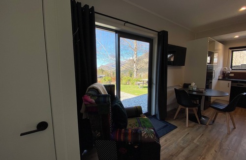 Arthur's Point Ski Chalet | Little Gem close to Coronet Peak and town centre