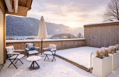 Wiesing Ski Chalet | LITTLE LUCK – Private Pool & View
