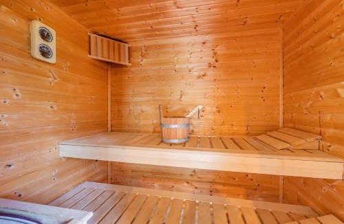 Kachlin House | Liv