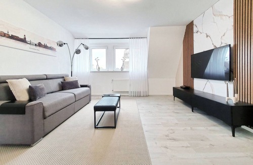 Hamm Apartment | LIVATION Hamm 2: Netflix - Design - Kitchen