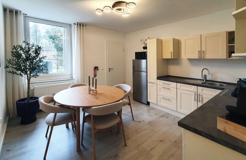 Hamm Apartment | LIVATION Hamm E: Netflix - Design - Kitchen
