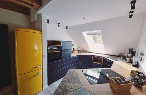Nittendorf Apartment | Loft mit Whirlwanne - Stadtnah!