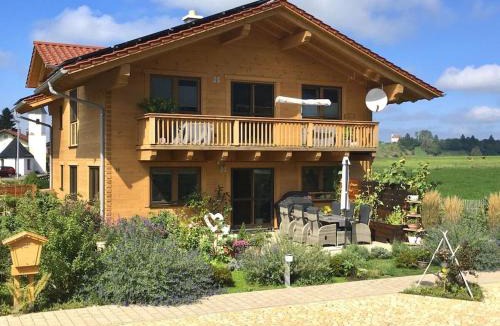 Buching House | Log cabin Green Heart