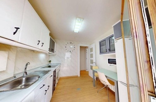Romareda Apartment | LOIRA SAN JUAN DE LA CRUZ: Modern and Central