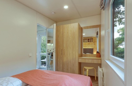 Wemding House | Look forward to an eventful vacation close to nature in the Tiny Haus at the Camping Park Wemding!