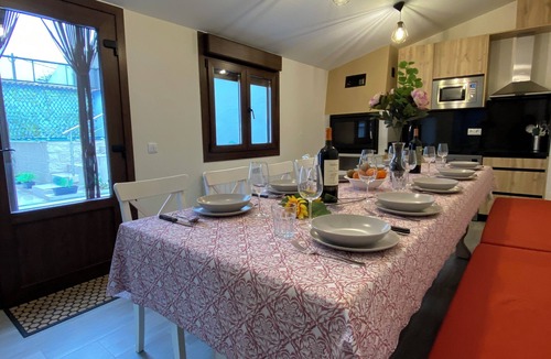 Olombrada House | LOS HENARES 3, For getaways with family and friends. Nature and Leisure.