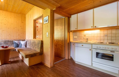 Matrei in Osttirol Apartment | Lovely apartment with balcony and ski storage