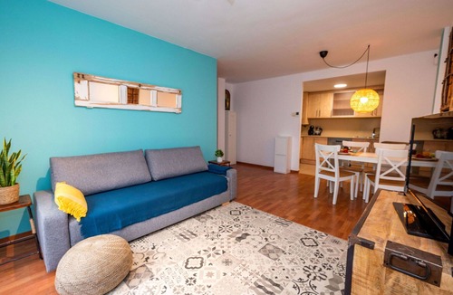 Malgrat de Mar Apartment | Lovely apartment for 3 people with A/C, WIFI, TV and balcony